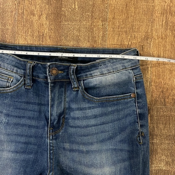 Judy Blue Relaxed Fit Stretchy Skinny Distressed Jeans - Picture 6 of 10